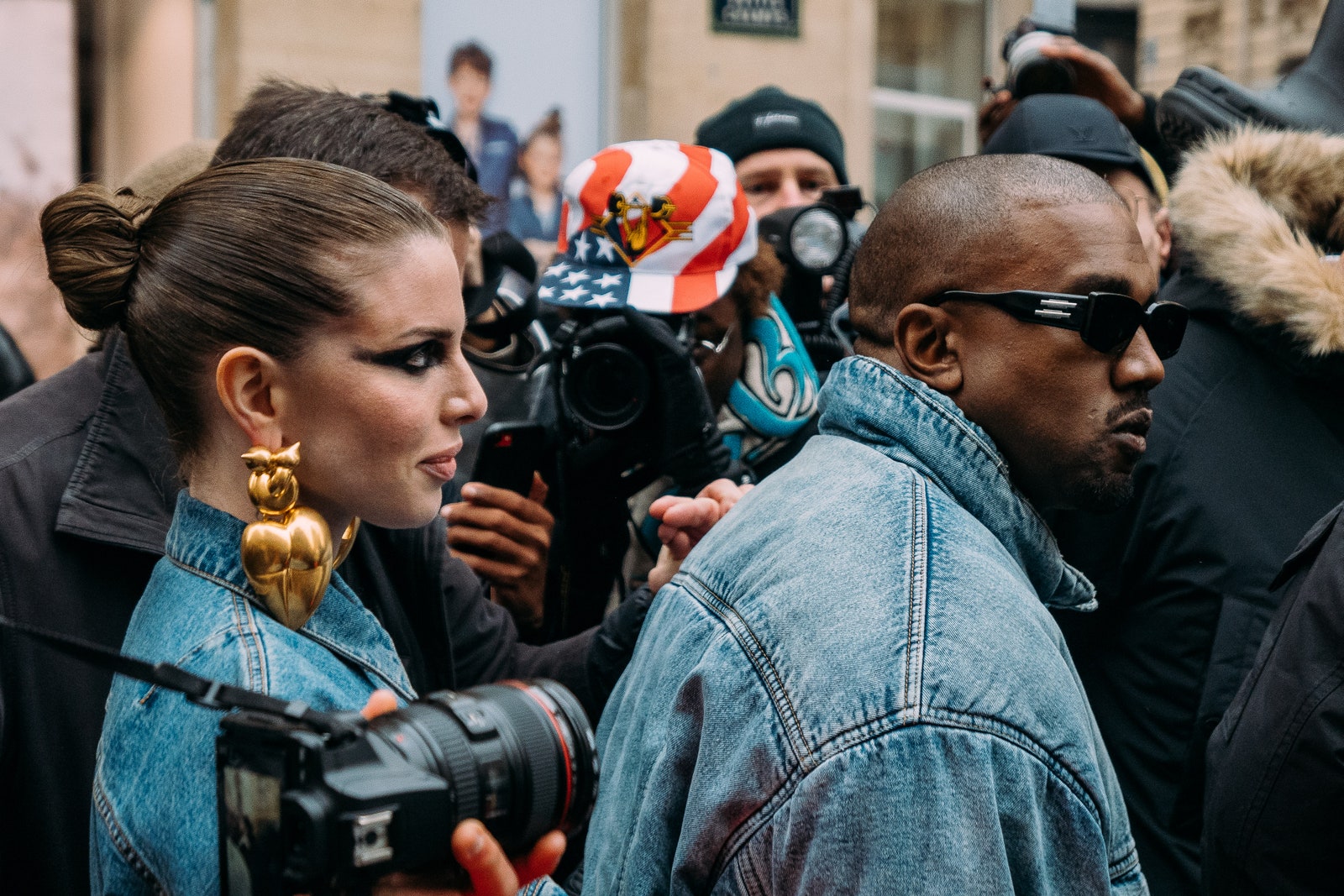 Kanye20West20and20Julia20Fox20Paris20Mens20Fall202220day20620by20STYLEDUMONDEL1036711FullRes Predstavljamo vam najbolje street style autfite sa Nedelje mode u Parizu