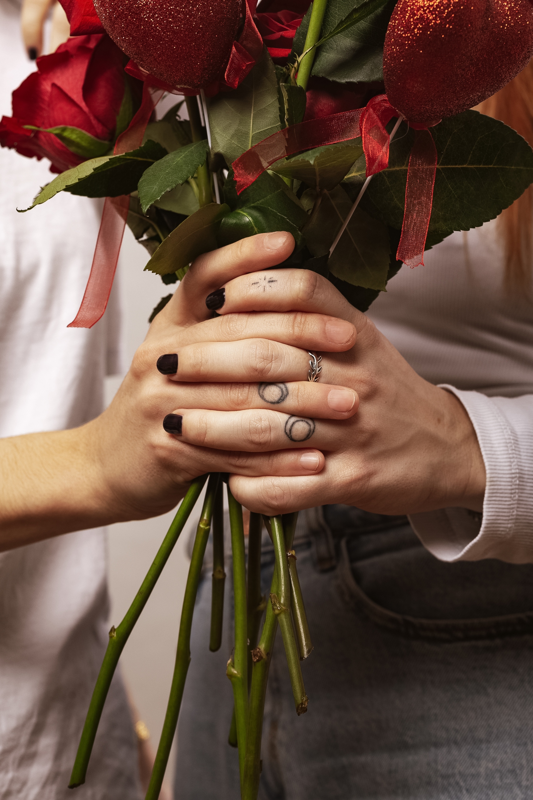 cvjece LOVE IS LOVE   ovo je pet autentičnih ljubavnih priča koje nas inspirišu