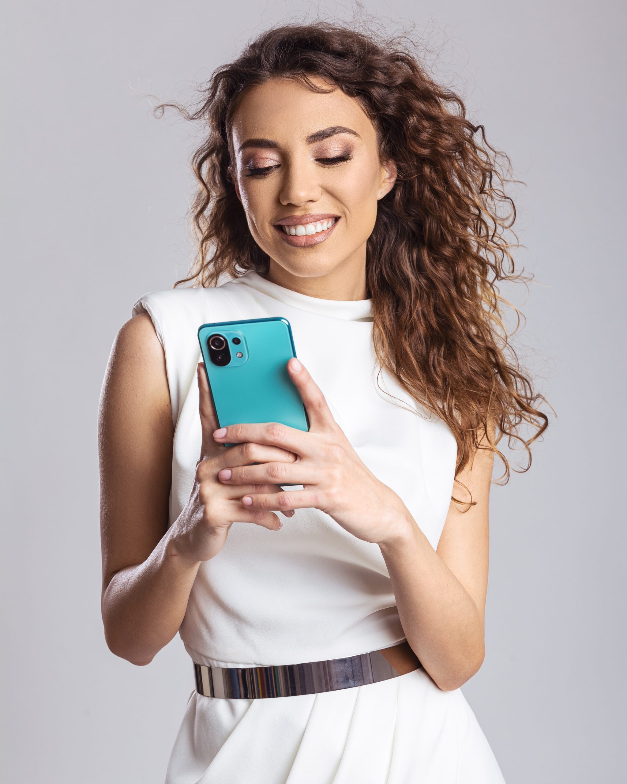IMG 6479 scaled Žene menjaju svet, a njihova podrška u tome je Xiaomi 11 Lite 5G NE pametni telefon nove generacije i ženstvenog dizajna
