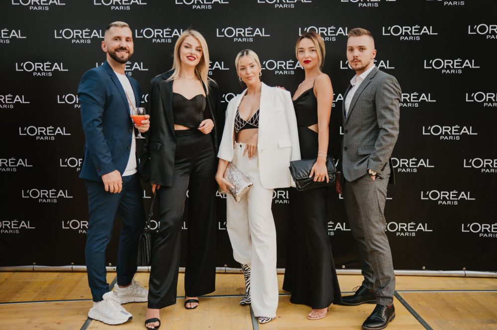 Bili smo gosti brenda L’Oréal Paris u okviru Sarajevo Film Festivala i za vas izdvajamo najbolje lookove sa crvenog tepiha 299930569 7906454512759018 1370866735735709850 n e1661344290370 Bili smo gosti brenda L’Oréal Paris u okviru Sarajevo Film Festivala i za vas izdvajamo najbolje lookove sa crvenog tepiha