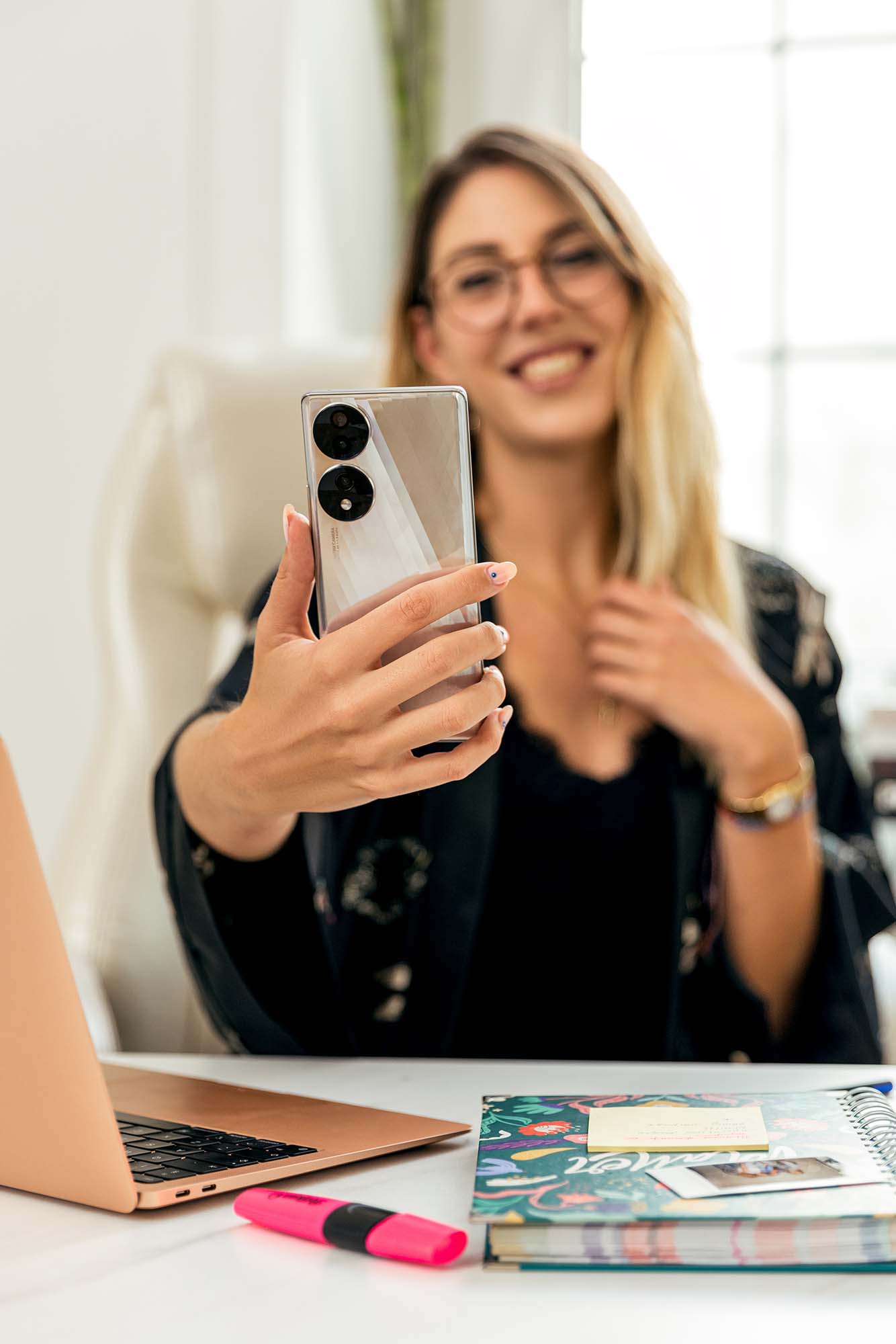 2 Naša urednica je koristila novi HONOR 70 5G pametni telefon   i ovo su njeni utisci nakon nedelju dana!