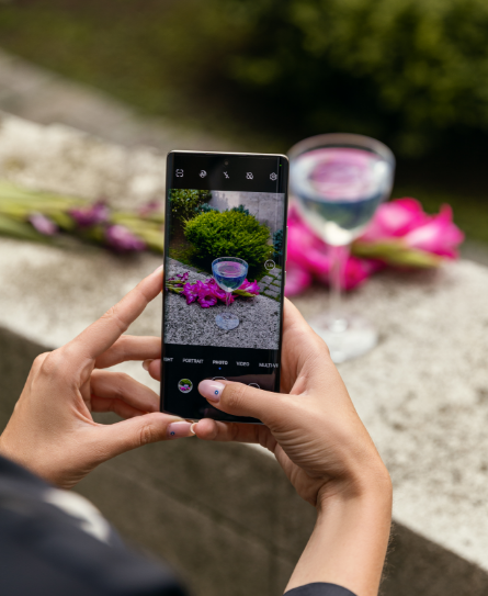 Mask Group 2 1 Naša urednica je koristila novi HONOR 70 5G pametni telefon   i ovo su njeni utisci nakon nedelju dana!