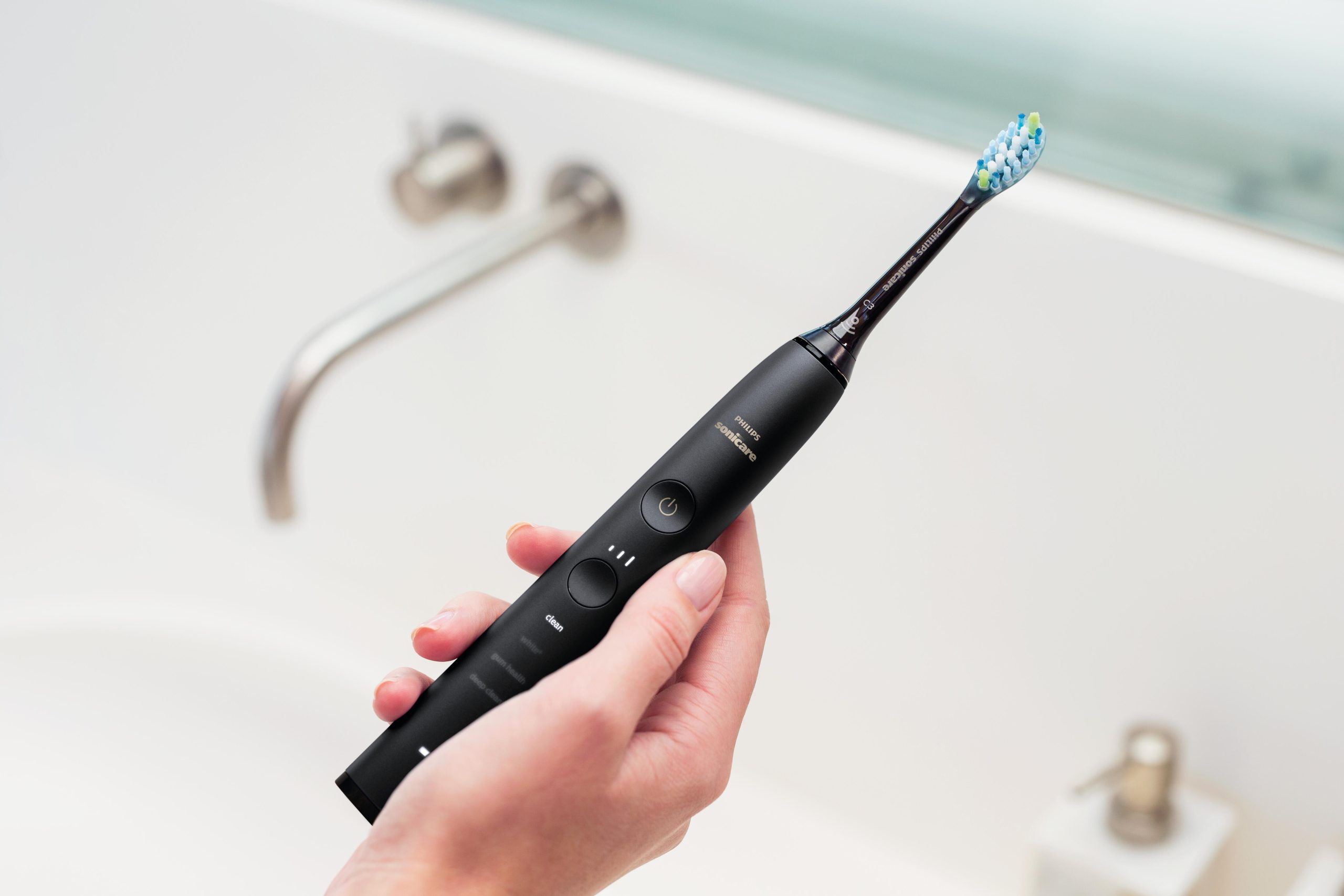 Električna četkica je game changer u svakodnevnoj rutini pranja i nege zuba a evo zašto mi biramo PHILIPS SONICARE 20033101xt u1 TIF scaled Električna četkica je game changer u svakodnevnoj rutini pranja i nege zuba a evo zašto mi biramo PHILIPS SONICARE
