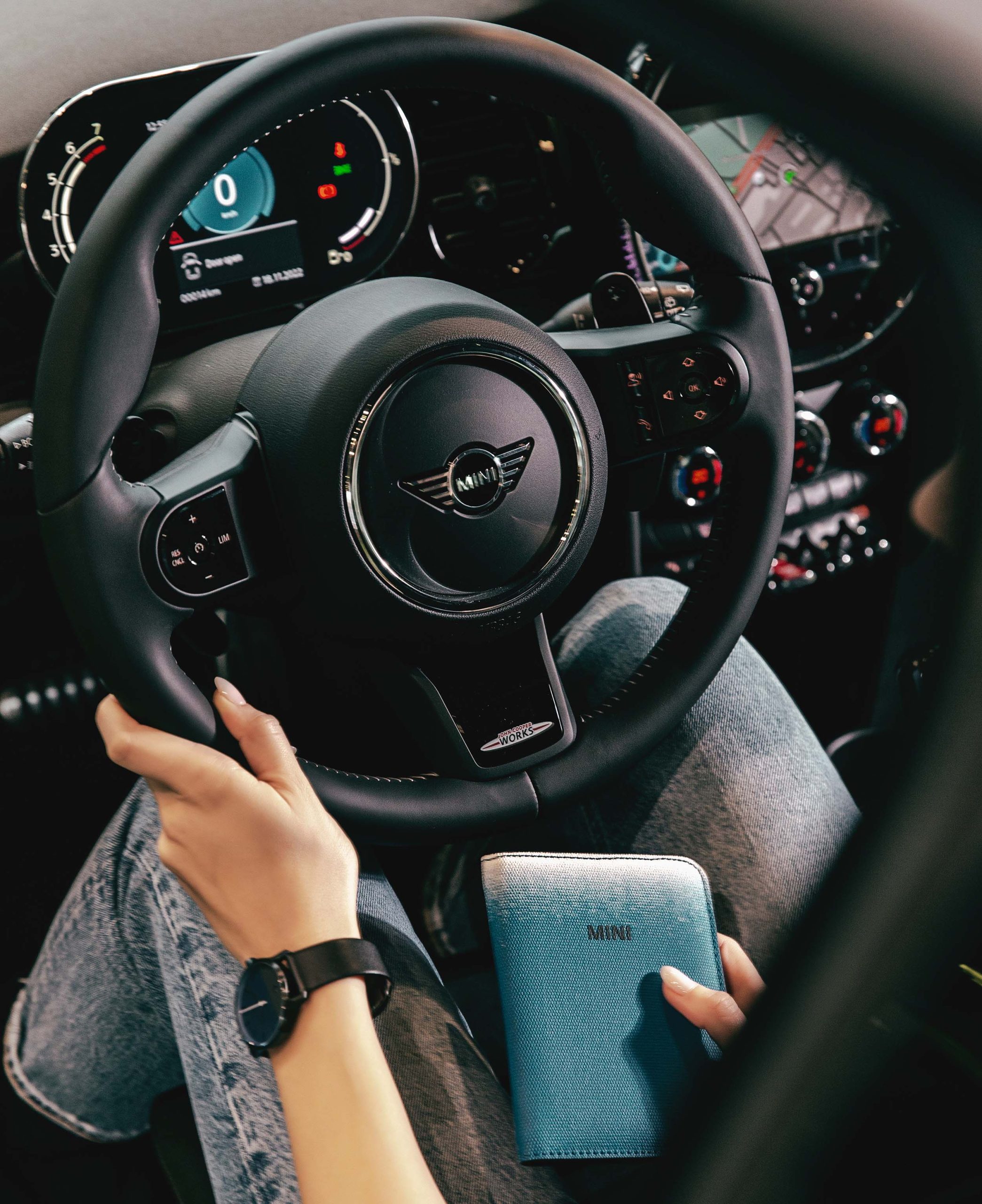 IMG 9045 3 1 scaled Ikona i buntovnik   MINI COOPER S HATCH je vaš novi, savršeni partner ZA USKE GRADSKE ULICE I URBANI STIL ŽIVOTA