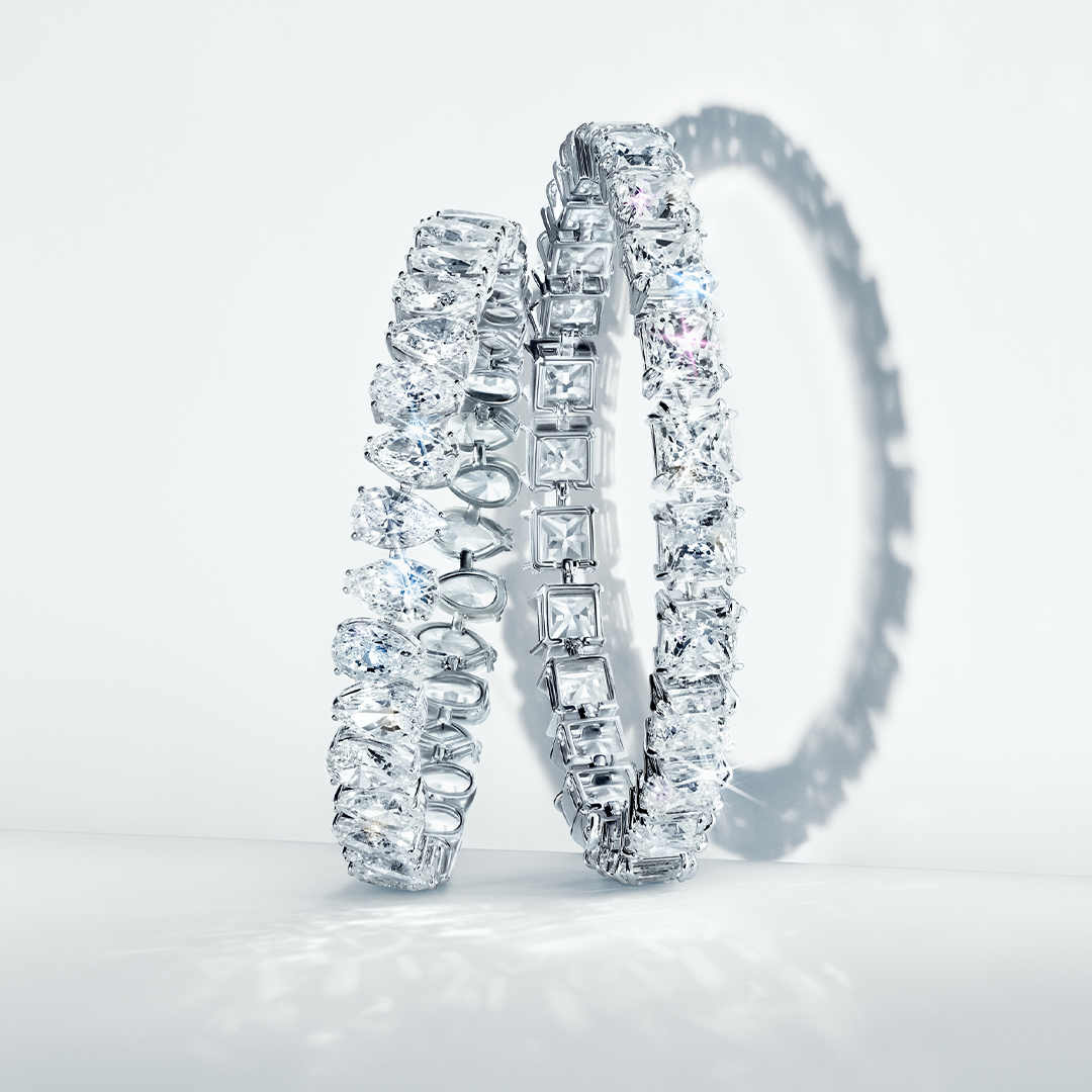 Swarovski x Bella Hadid: Ovo je nakit uz koji ćete zablistati u novogodišnjoj noći! 312395750 10159016623912647 7772154969542829367 n Swarovski x Bella Hadid: Ovo je nakit uz koji ćete zablistati u novogodišnjoj noći!