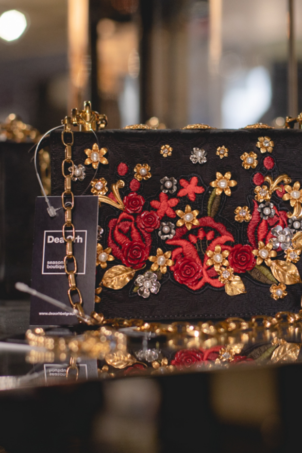 DeaOrh: Jedinstveni sezonski butik u Beogradu u kom možete pronaći ekskluzivne, unikatne odevne komade i aksesoare Dea Orh smanjene 4 DeaOrh: Jedinstveni sezonski butik u Beogradu u kom možete pronaći ekskluzivne, unikatne odevne komade i aksesoare