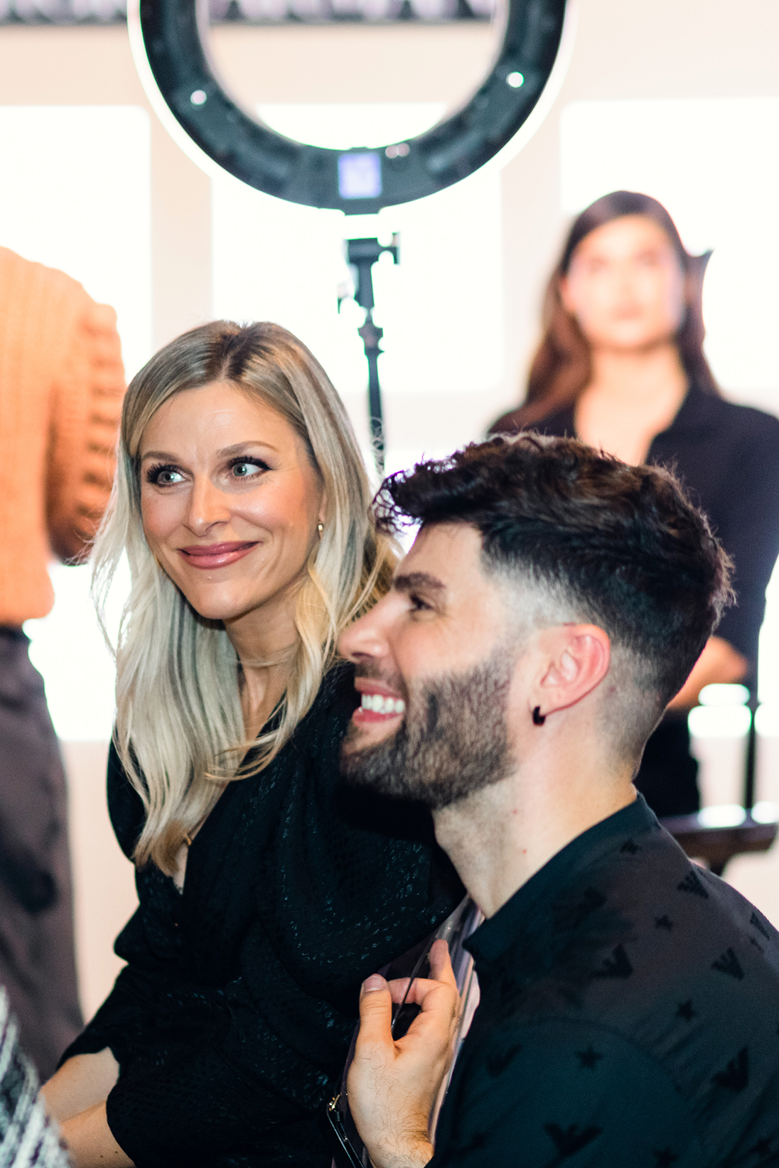 Ovo su naši beauty favoriti za kreiranje nezaboravnih prazničnih lookova! galerija 3 Ovo su naši beauty favoriti za kreiranje nezaboravnih prazničnih lookova!