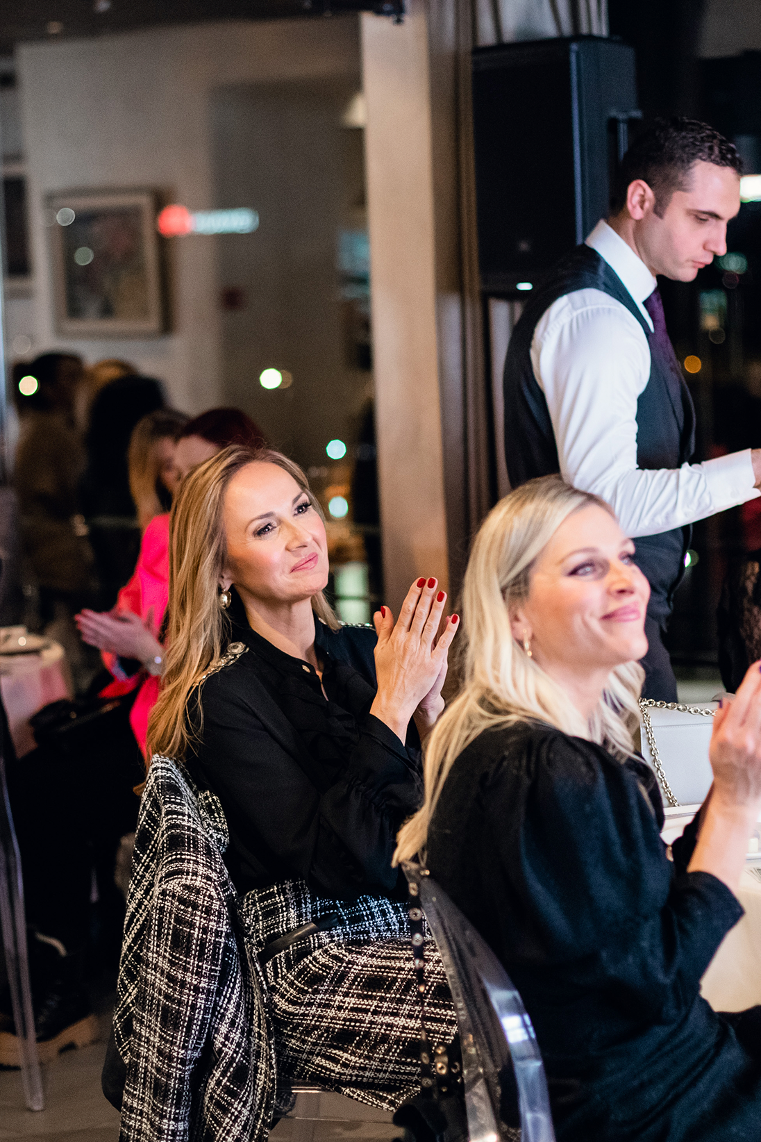 Ovo su naši beauty favoriti za kreiranje nezaboravnih prazničnih lookova! galerija 6 Ovo su naši beauty favoriti za kreiranje nezaboravnih prazničnih lookova!