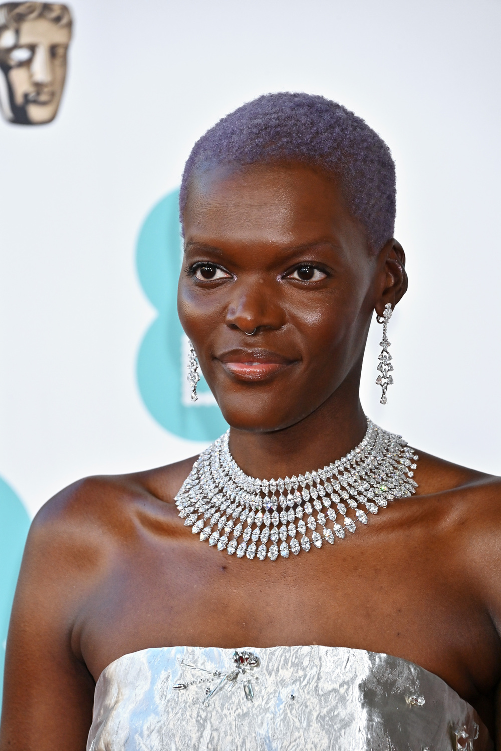 Evo kako su poznati na BAFTA crvenom tepihu sijali uz jedinstveni Chopard nakit Sheila Atim attends BAFTA wearing Chopard1 Evo kako su poznati na BAFTA crvenom tepihu sijali uz jedinstveni Chopard nakit