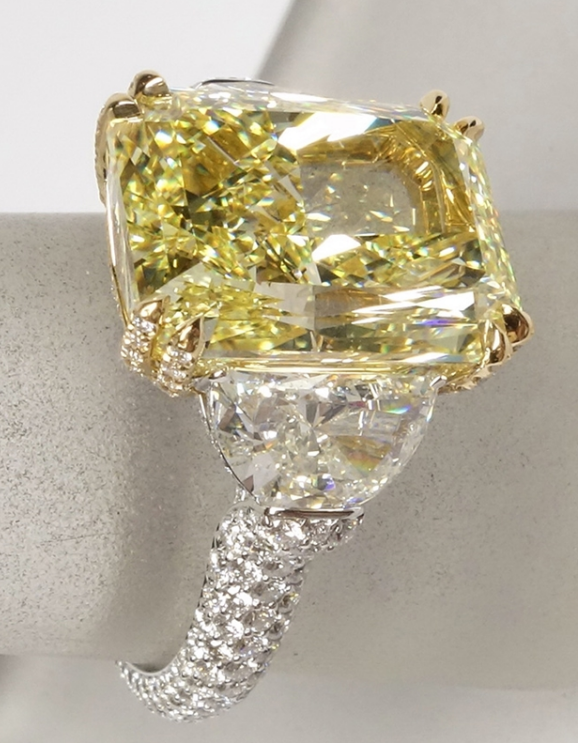 Evo kako su poznati na BAFTA crvenom tepihu sijali uz jedinstveni Chopard nakit image041 Evo kako su poznati na BAFTA crvenom tepihu sijali uz jedinstveni Chopard nakit