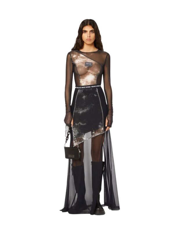Maksi suknje su IN! Ovo su naši omiljeni komadi koje možete kupiti online versace crna maxi 1 Maksi suknje su IN! Ovo su naši omiljeni komadi koje možete kupiti online