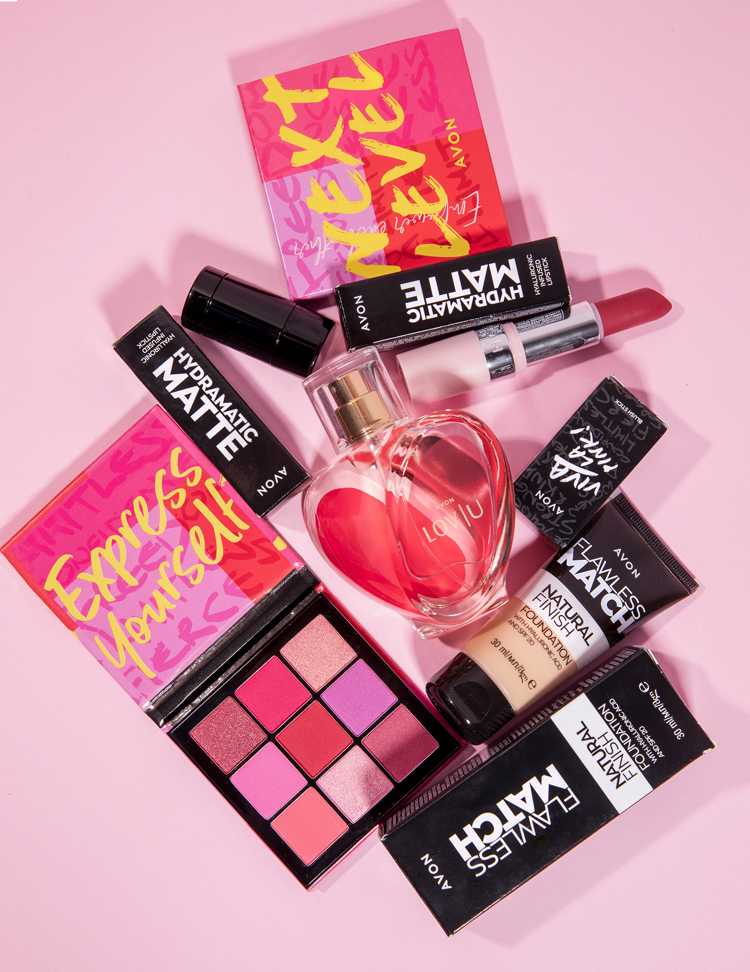 389A4509 Unesite boje leta u svoj <i>makeup</i>: Otkrijte naše omiljene proizvode za šarene i zabavne <i>lookove</i>