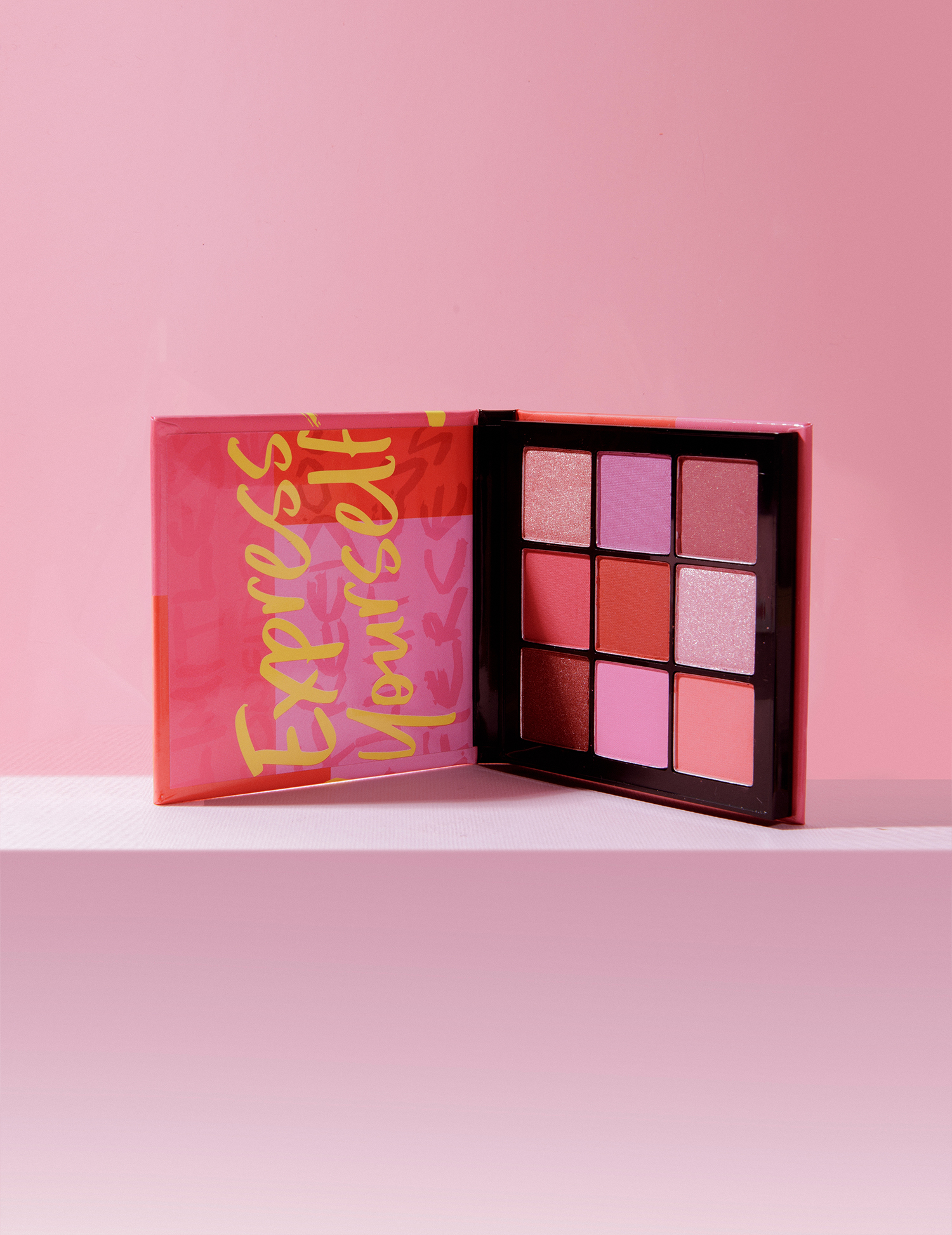 389A4580 Unesite boje leta u svoj <i>makeup</i>: Otkrijte naše omiljene proizvode za šarene i zabavne <i>lookove</i>