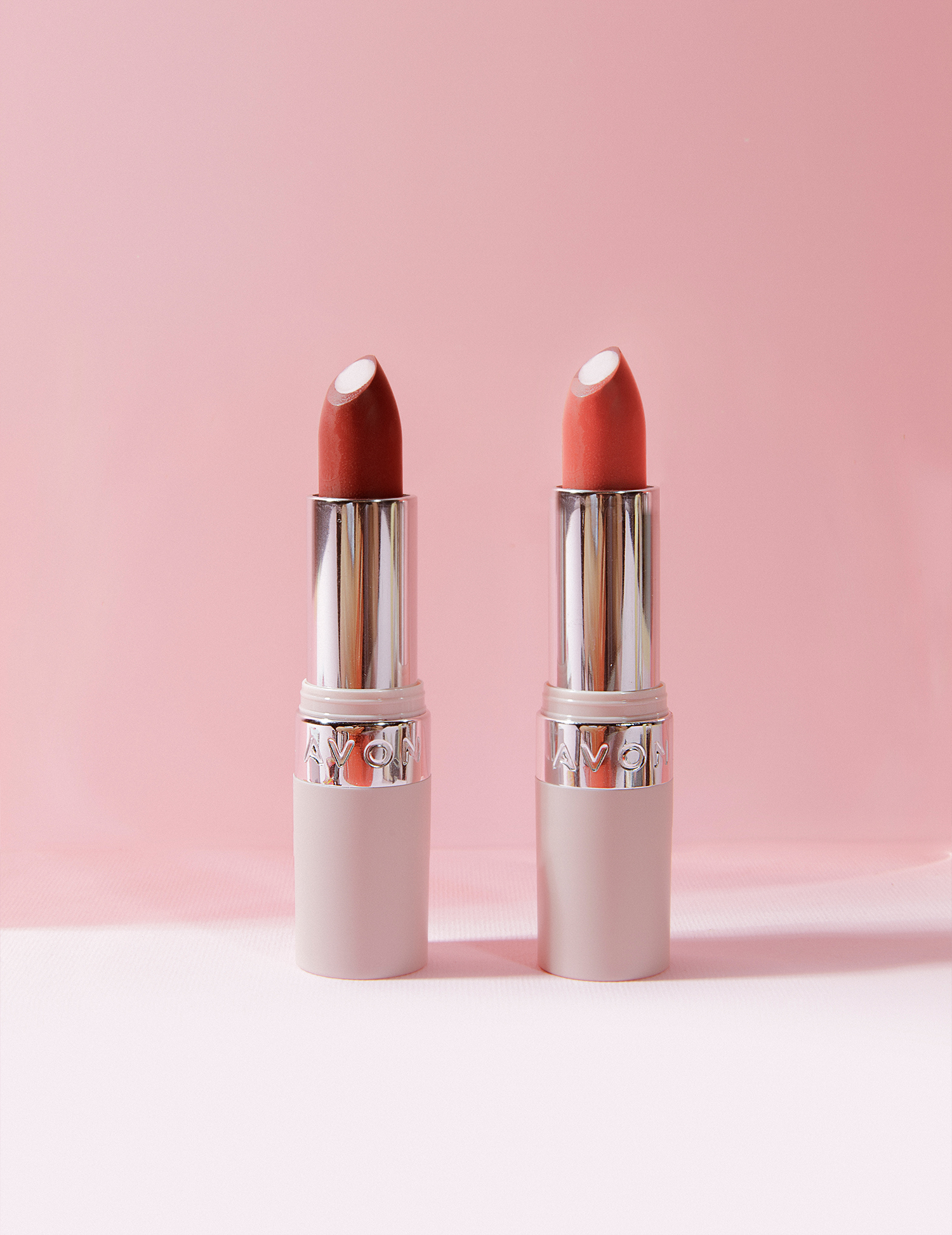 389A4583 Unesite boje leta u svoj <i>makeup</i>: Otkrijte naše omiljene proizvode za šarene i zabavne <i>lookove</i>