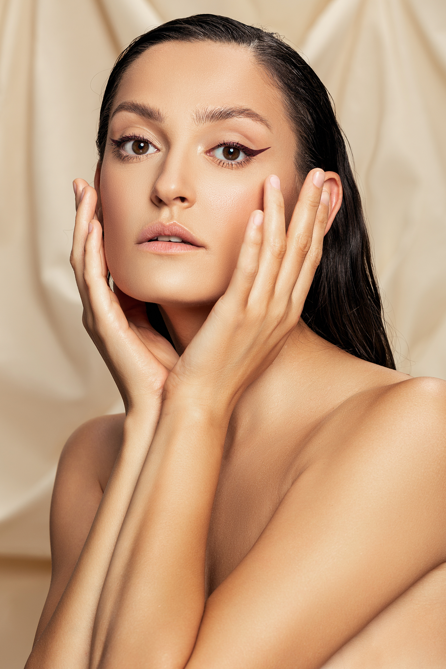 Božanstvena lepota žene: LOréal Paris beauty favoriti za besprekornu šminku, raskošnu kosu i blistavu kožu KOC04312 2 Božanstvena lepota žene: LOréal Paris beauty favoriti za besprekornu šminku, raskošnu kosu i blistavu kožu