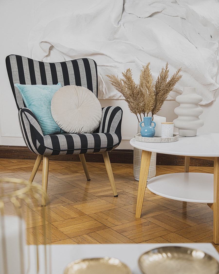 Kako da trendy prugastu fotelju uklopite u enterijer prema svom horoskopskom znaku 389A2153 2 1 Kako da trendy prugastu fotelju uklopite u enterijer prema svom horoskopskom znaku