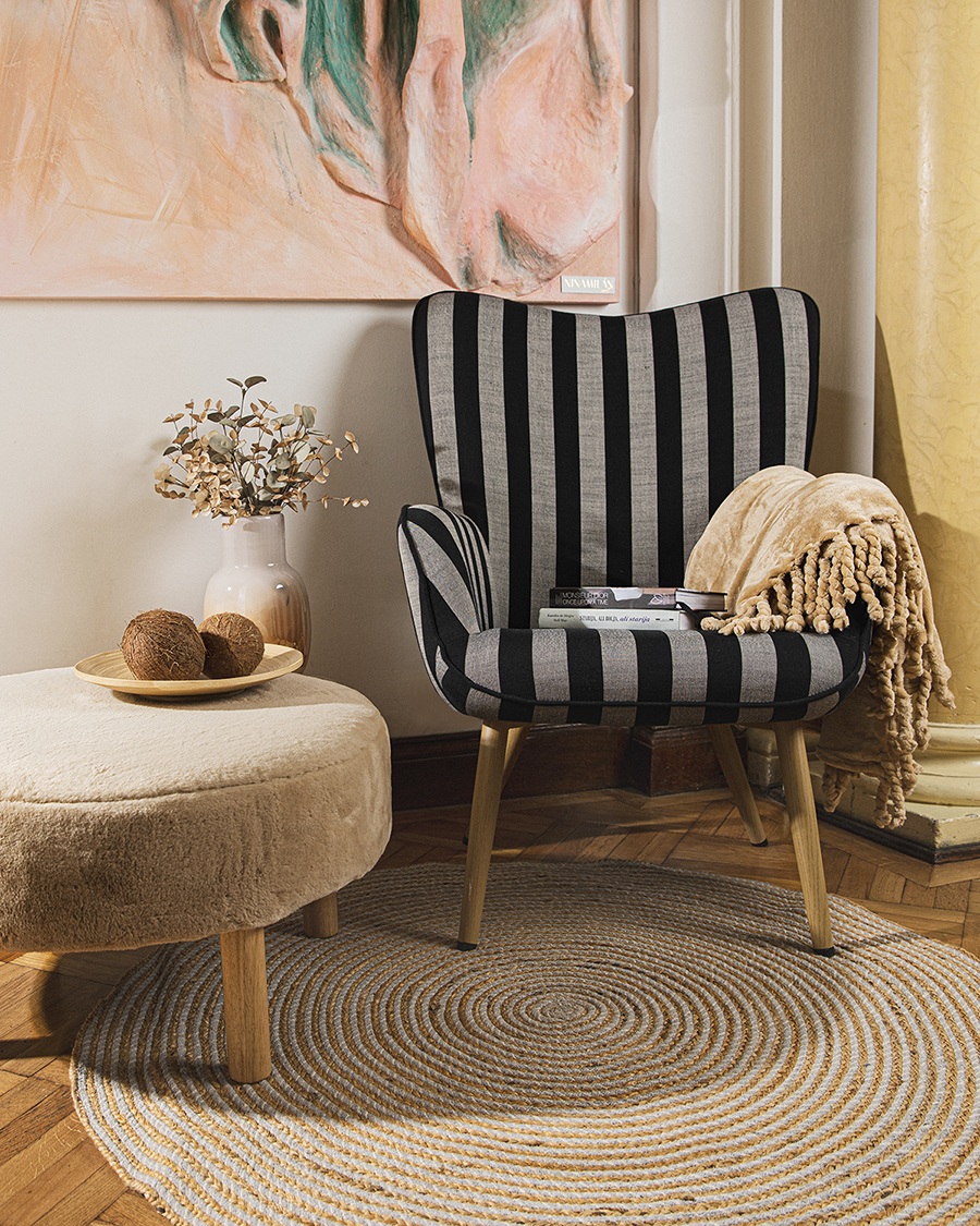 Kako da trendy prugastu fotelju uklopite u enterijer prema svom horoskopskom znaku 389A2199 2 1 Kako da trendy prugastu fotelju uklopite u enterijer prema svom horoskopskom znaku