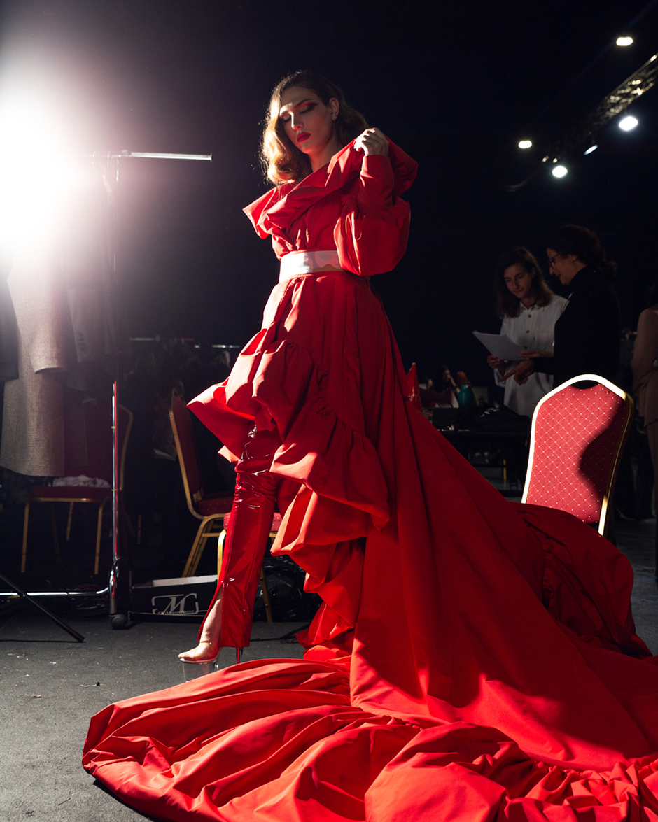 NINAMILÁN Studio Red Line kolekcija proslava moći koju donose ljubav i sloboda KOC00034 2 NINAMILÁN Studio Red Line kolekcija proslava moći koju donose ljubav i sloboda