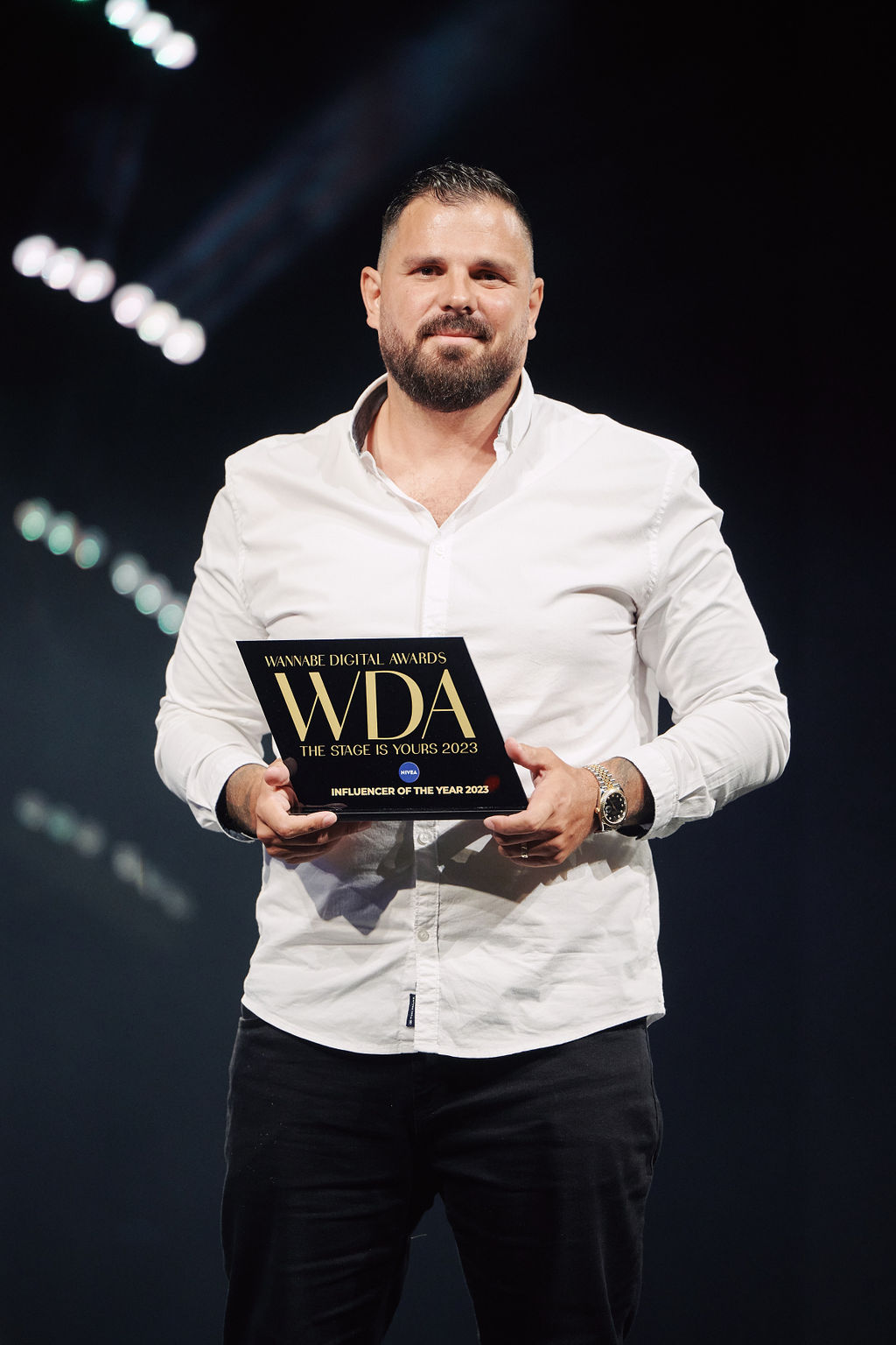 WANNABE DIGITAL AWARDS: THE STAGE IS YOURS 2023 Ovo su svi pobednici glamurozne večeri koja je okupila najbolje influensere regiona Kristijan Ilicic WANNABE DIGITAL AWARDS: THE STAGE IS YOURS 2023 Ovo su svi pobednici glamurozne večeri koja je okupila najbolje influensere regiona