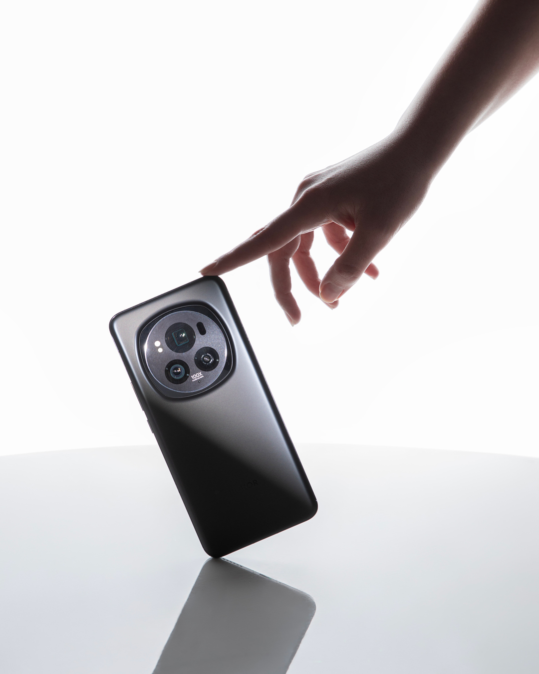 389A8344 2 Magija veštačke inteligencije u tvom džepu: Zašto je HONOR Magic6 Pro najuzbudljiviji telefon koji se pojavio u Srbiji?