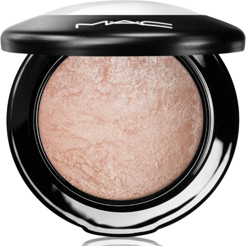 WANNABE BEAUTY & WELLNESS AWARDS 2024: MAKEUP mac cosmetics mineralize skinfinish baked brightening powder 181127 WANNABE BEAUTY & WELLNESS AWARDS 2024: MAKEUP