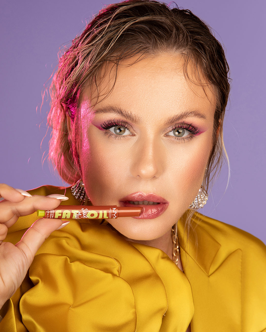 389A2687 copy 3 2 Za hidrirane i sjajne usne potreban je samo klik: Probali smo NYX Professional Makeup Fat Oil Click Stick i imamo makeup favorit leta