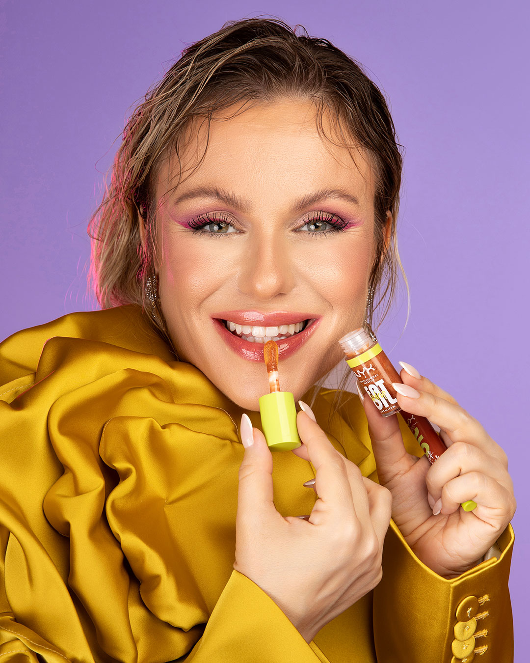 389A2714 copy 4 2 Za hidrirane i sjajne usne potreban je samo klik: Probali smo NYX Professional Makeup Fat Oil Click Stick i imamo makeup favorit leta