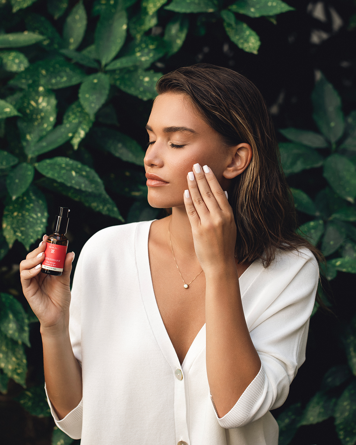 Clean beauty pokret je budućnost: Kako da se sačuvate od štetnih hemikalija u kozmetici i pronađete alternative za negu kože 10 2 Clean beauty pokret je budućnost: Kako da se sačuvate od štetnih hemikalija u kozmetici i pronađete alternative za negu kože