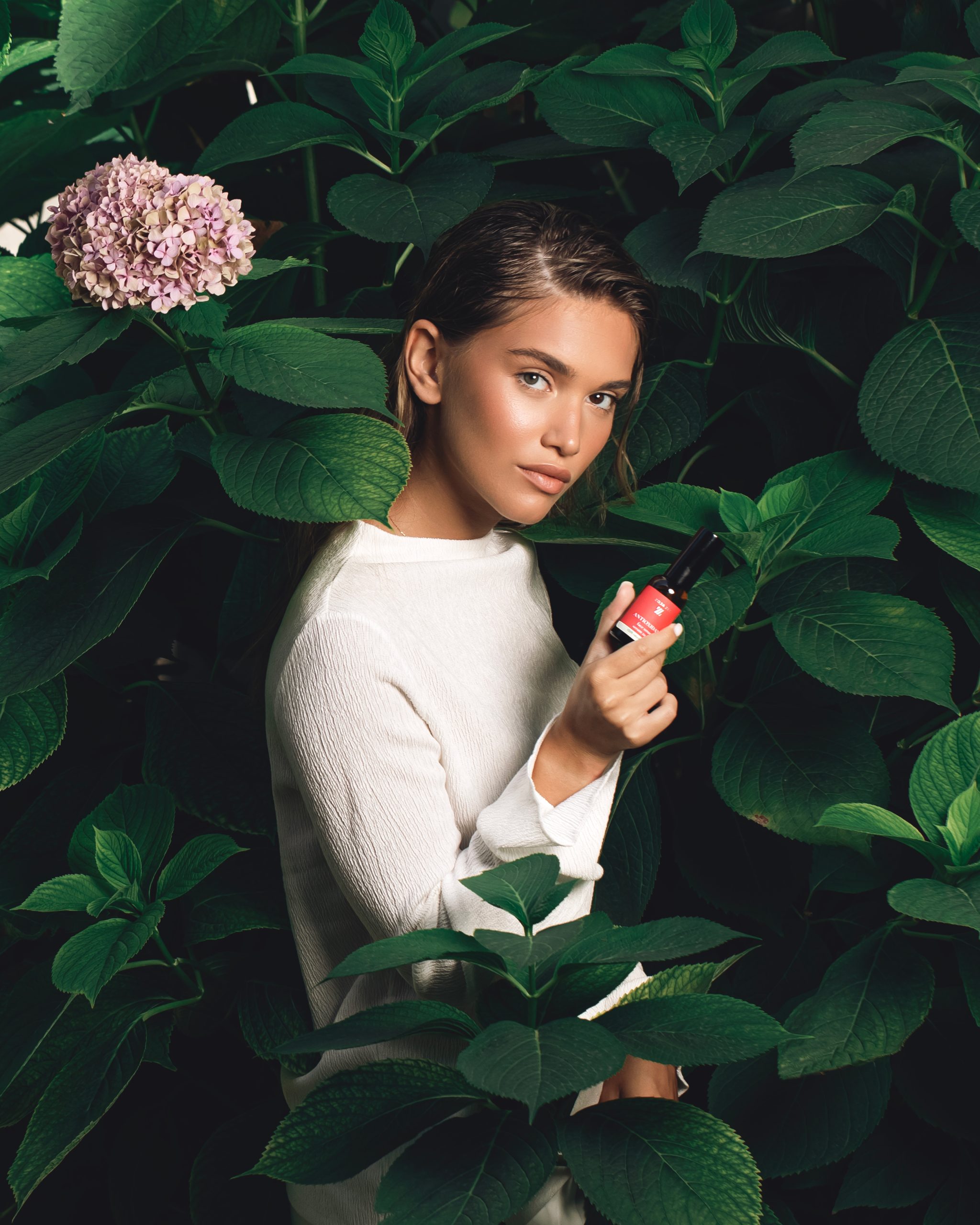 Clean beauty pokret je budućnost: Kako da se sačuvate od štetnih hemikalija u kozmetici i pronađete alternative za negu kože 13 1 scaled Clean beauty pokret je budućnost: Kako da se sačuvate od štetnih hemikalija u kozmetici i pronađete alternative za negu kože