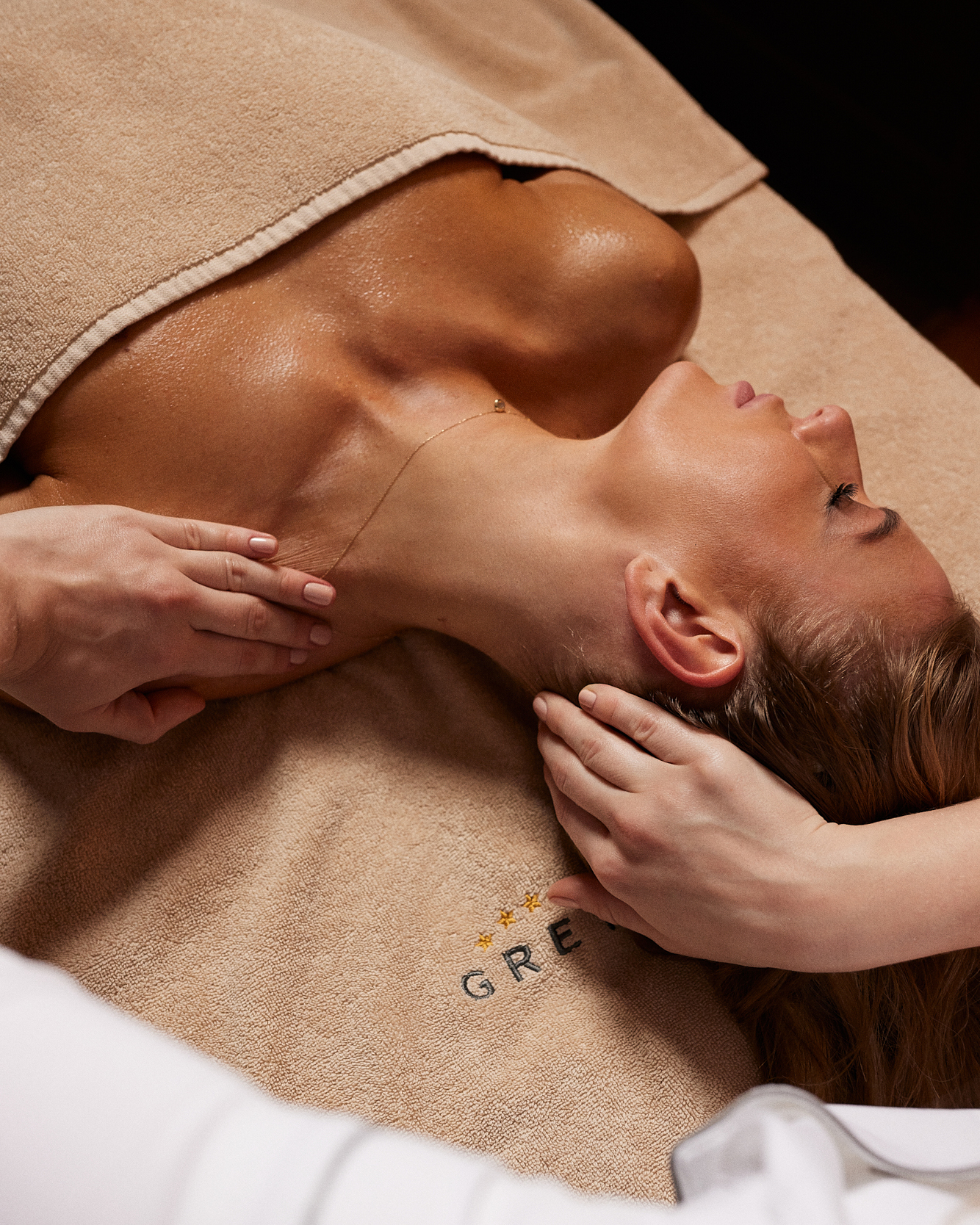 Spa centar koji će vas razmaziti otkrivamo gde u Srbiji možete da uživate u luksuznom tretmanu sa česticama zlata i srebra o kome svi pričaju Grey Hotel 05 Spa centar koji će vas razmaziti otkrivamo gde u Srbiji možete da uživate u luksuznom tretmanu sa česticama zlata i srebra o kome svi pričaju