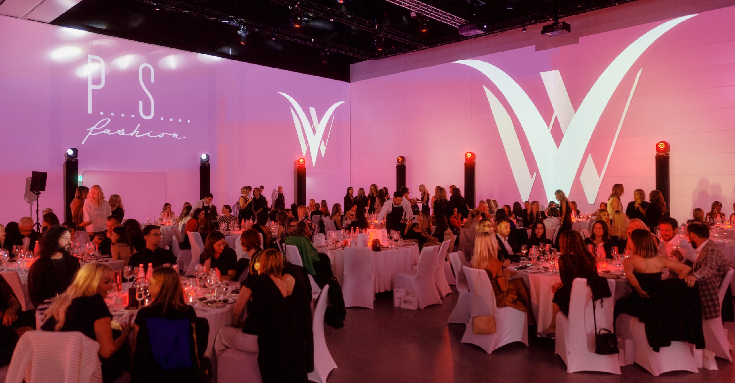 Voices of Women powered by VICHY gala večera: WANNABE MAGAZINE je proslavio 14. rođendan na najlepši način slaveći ženske uspehe Galery 19 scaled Voices of Women powered by VICHY gala večera: WANNABE MAGAZINE je proslavio 14. rođendan na najlepši način slaveći ženske uspehe