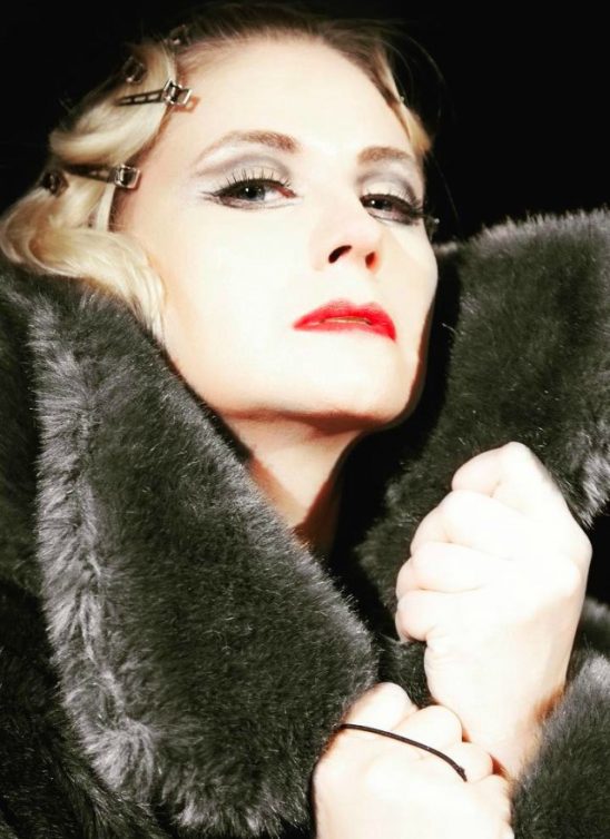 Folder, riznica: Ana Sofrenović