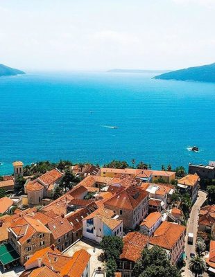 Herceg Novi, grade od skalina