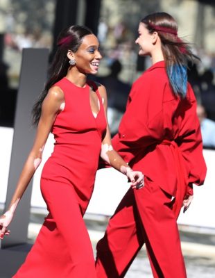 LE DÉFILÉ L’ORÉAL PARIS: Prva modna revija na reci Seni, otvorena za sve!