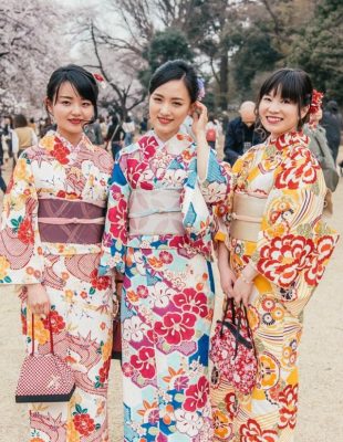 Kimono: Moda, umetnost i modernost