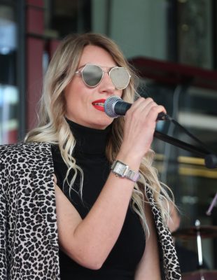 Ana Stanić otvorila manifestaciju “Povedi me u letnji provod”