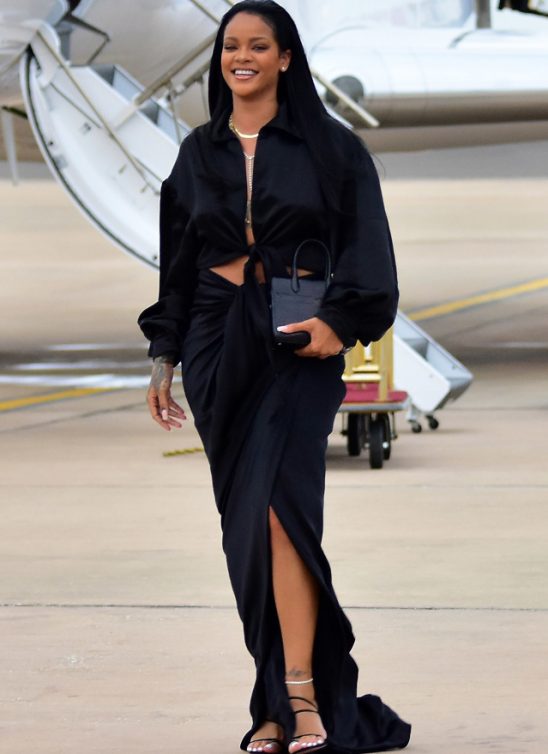 #TRENDINGSTYLE: Rihanna nam je otkrila novi dizajn crop topa za kojim ćeš poludeti!