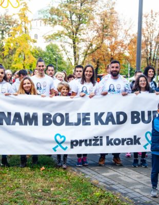 Pruži korak – Prepešačili smo obim planete zemlje za novu roditeljsku kuću!