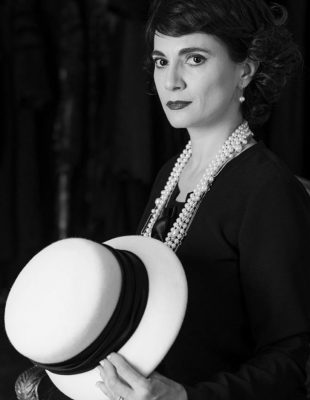 Mala crna haljina: Predstava o životu legendarne Coco Chanel
