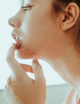 Razbijamo mitove: Da li treba da uključiš micelarnu vodu u svoju skin-care rutinu?