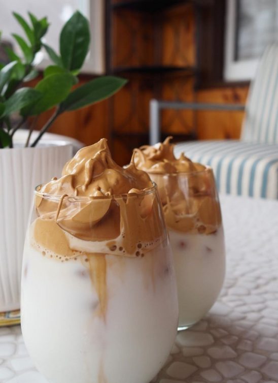 Šta je dalgona coffee i zašto su svi na TikToku poludeli za njom?