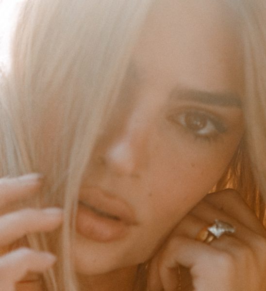 Kérastase Devojka boji kosu po prvi put – Emily Ratajkowski je postala plavuša!