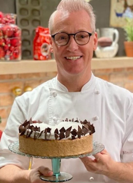 Kako je Rudolph van Veen, zvezda kanala 24Kitchen, uz jedan trik napravio savršenu srpsku starinsku tortu