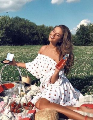 Pronađite savršenu odevnu kombinaciju za piknik u ovih 6 slika