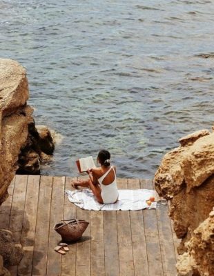Lagane knjige koje će se naći u našoj torbi za plažu ovog leta