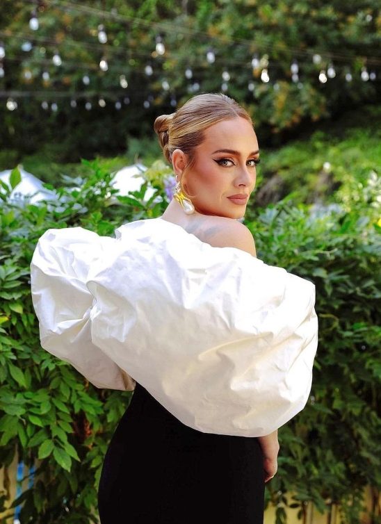 Adele se vraća na muzičku scenu – uskoro premijera singla “Easy on Me”