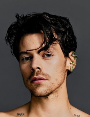 Muzičar Harry Styles je predstavio svoj unisex beauty brend “Pleasing” i promenio pravila beauty igre među poznatima!
