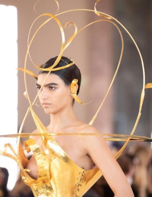 Spring 2022 couture: Christian Dior i Schiaparelli su u velikom stilu otvorili sezonu visoke mode