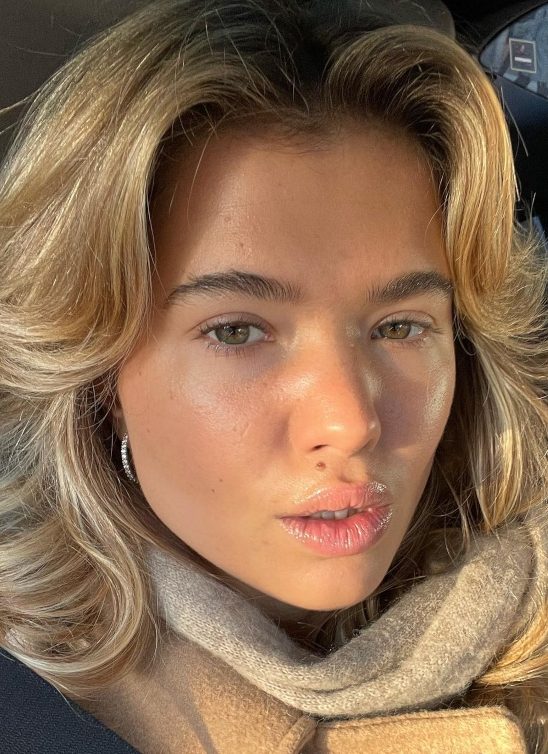 Volite da vaša šminka izgleda prirodno? Ovo je ultimativni no makeup look u 5 koraka