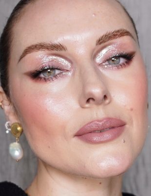 Pored šljokica, “Euphoria” nam je donela još jedan trend u šminkanju – frosted eyeshadow
